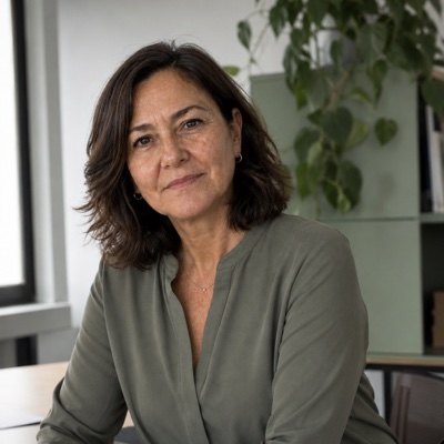 Elena R.